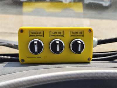 HOWO 8CBM swing arm garbage truck