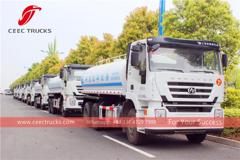 Trung Quốc- 50 chiếc xe tải chở nước IVECO cho chính quyền Tân Cương.